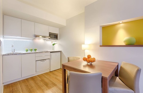 13th Arrondissement Apartment | Place D'Italie 1 Bedroom Apartment With Aircon