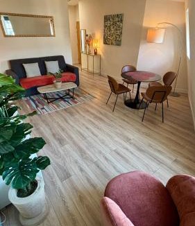Ternes Apartment | Place de l'Etoile, Wagram with AC