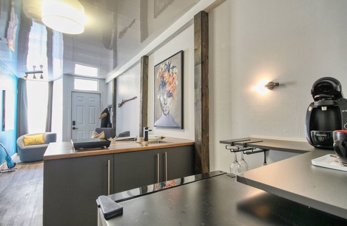 Saint-Roch Apartment | PLACE DES ARTS/ART'S PLACE