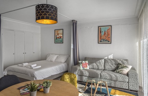 Saint-Georges Apartment | Place Occitane-Apartment-Modern-Terrace-Ensuite with Bath