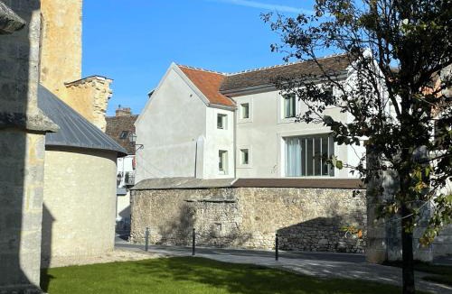 Provins Apartment | Place Sainte Marguerite