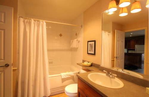 Mont-Tremblant Pedestrian Village Hotel | Place St-Bernard