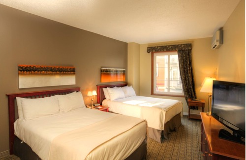 Mont-Tremblant Pedestrian Village Hotel | Place St-Bernard