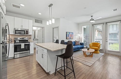 Waller Creek District Apartment | Placemakr Downtown Austin