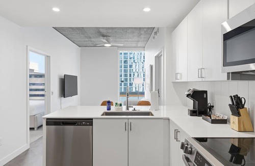 Downtown Phoenix Apartment | Placemakr Downtown Phoenix