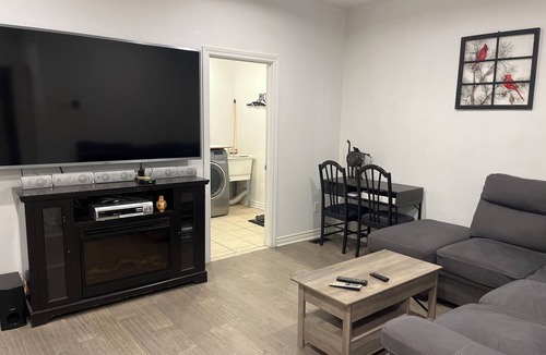 Dunsford House | Places to Stay bbq ac Heat Parking Wiffi