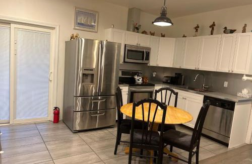 Dunsford Villa | Places to stay bbq ac heat parking wiffi