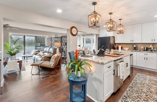 Colonial Beach House | Placid Bay Cottage