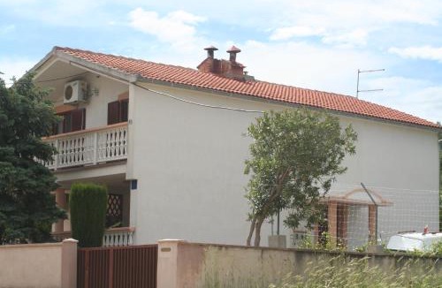 Gornji Karin Apartment | Plahuter Apartments 1