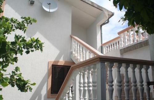 Gornji Karin Apartment | Plahuter Apartments 1