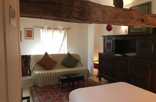 Bazancourt Bed & Breakfast | Plain Pied Dépendance Chez L'habitant