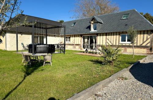 Paroisse Notre-Dame-des-Vallons House | Plaisirs Normands