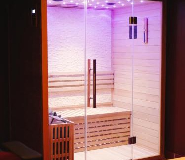 Riom Apartment | PLAN COEUR Romantic Experience & Spa