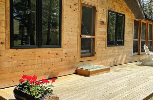 Canaan Cottage | Plan your Berkshires by the lake