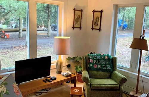 Canaan Cottage | Plan your Berkshires by the lake