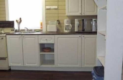 Gores Landing Cottage | Plank Road Cottages & Marina - 3 Bdrm - Rice Lake - Gore's Landing