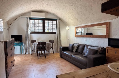 Ventallo Apartment | Planta baixa a Ventalló. Terrat comú amb vistes LC
