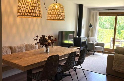 Estavar Apartment | Planta Baja con jardín y piscina junto a Llivia