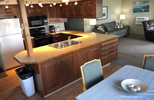 Huron Hotel | Plantation Motel