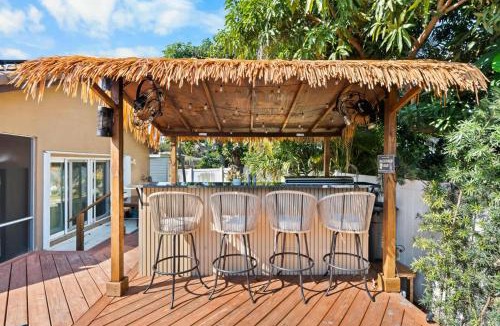 Plantation House | Plantation Pool Home with Hot Tub