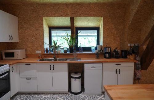 Barriac-les-Bosquets Bed & Breakfast | plantes et sabots