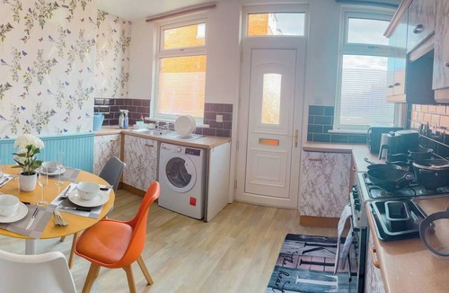 Beeston House | Plantinghope property