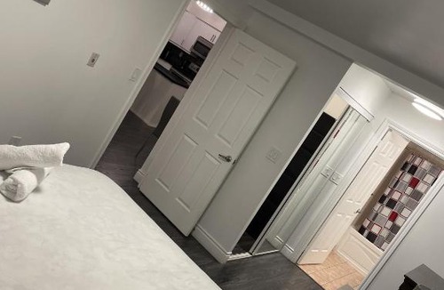 Downtown Mississauga Apartment | PlanURstay - City View Luxury Condo