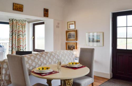 Llansantffraed House | Plas Bach