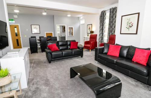 Saint Asaph House | Plas Coch