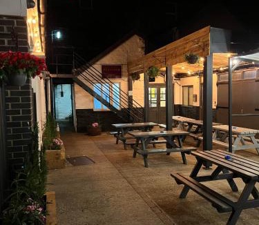 Bala Hotel | Plas Coch Hotel Ltd