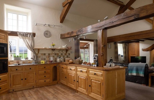 Llanrwst Cottage | Plas Iwrwg Granary Su