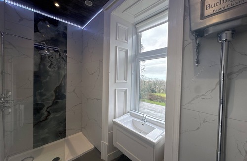 Bontnewydd Hotel | Plas Y Bryn Manor Hotel