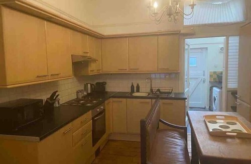 Pontcanna Apartment | Plasturton Apartment by Switchback Stays