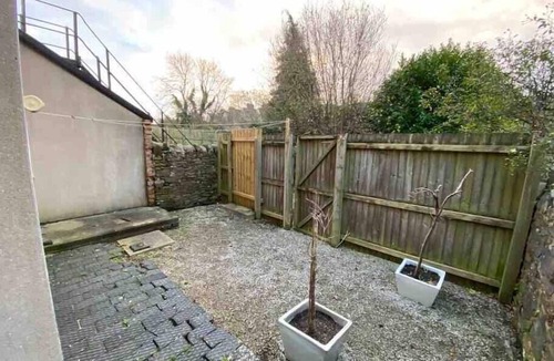 Pontcanna Apartment | Plasturton Apartment by Switchback Stays