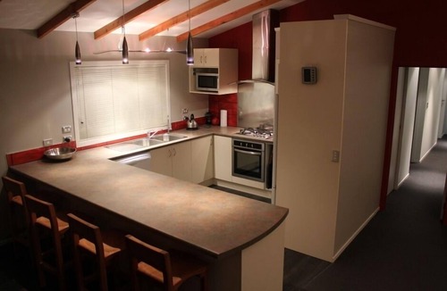 Rangataua House | PLATEAU COTTAGE modern and comfortable