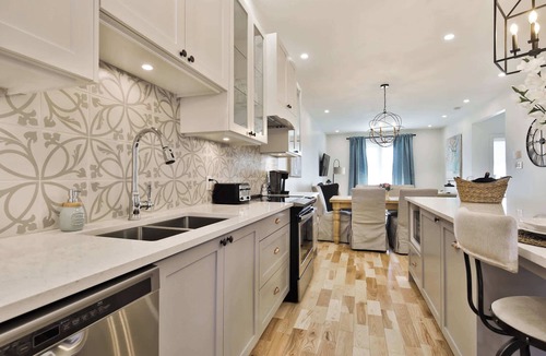 Mile End Apartment | Plateau Mt Royal-Mile End |3BDRS-2BA&Parking