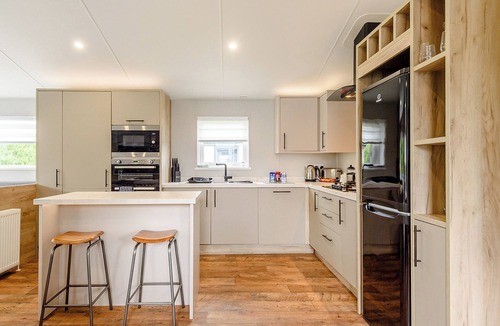 Mablethorpe Ski Chalet | Platinum 4 berth Lodge (Pet)