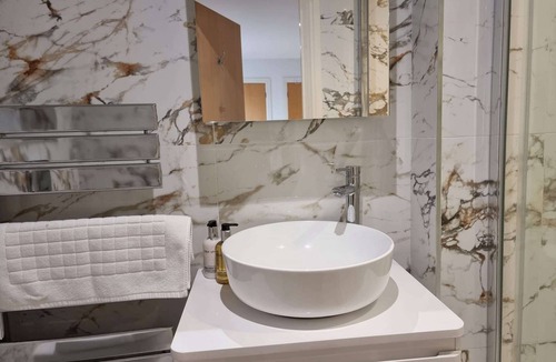 Reading Apartment | Platinum Apartments by Select SA