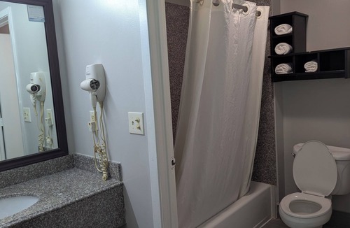 Barker Hotel | Platinum Inn