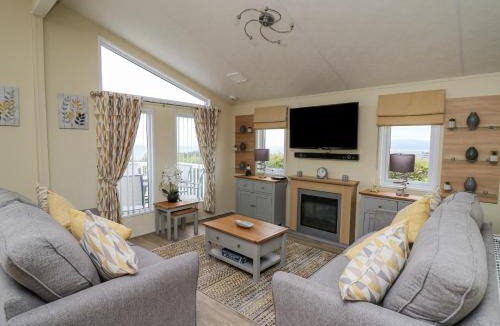 Borth House | Platinum Lodge