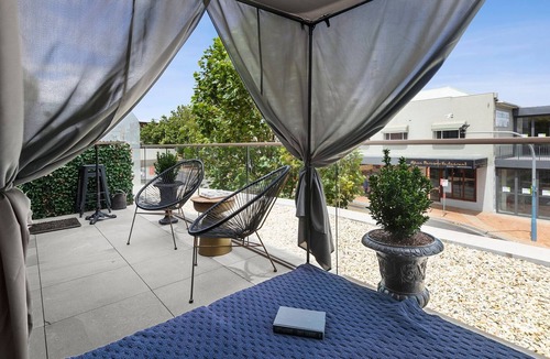 Mornington Apartment | Platinum on Main