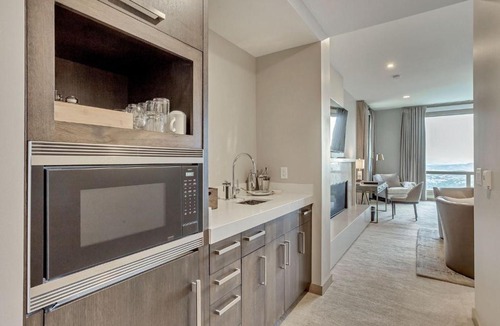 Deer Valley Hotel | Platinum Room Hotel Room