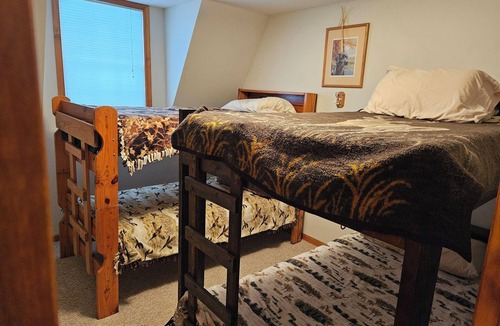 Merrick County Cabin | Platte River Lodge Retreat and Relaxation!