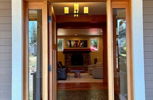 Geneva House | Play hard but rest EASY! Centrally Located Luxury!