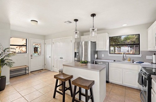 Spicewood House | Play pool, ping pong or go wine or brewery touring