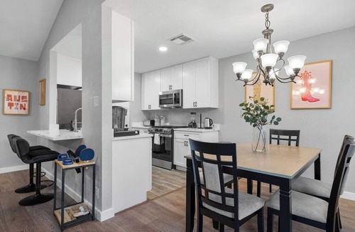 Brushy Creek House | Play & Relax Retreat -Games & Workspace - Sleeps 7