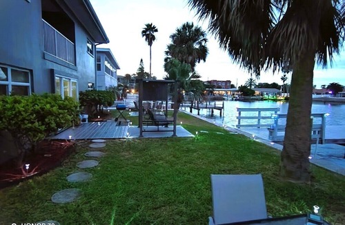 Capri Isle Apartment | Playa by Ross #4 .
