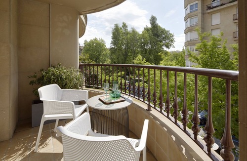 Antiguo Apartment | Playa de Ondarreta 2 by FeelFree Rentals