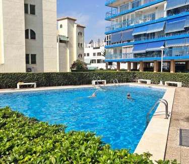 Coveta Fuma Apartment | Playa y montaña. 1ª linea. Piscina. Parking . A/C