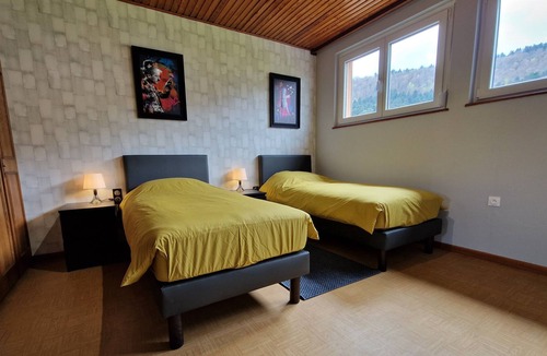 Dabo Apartment | Playing hooky